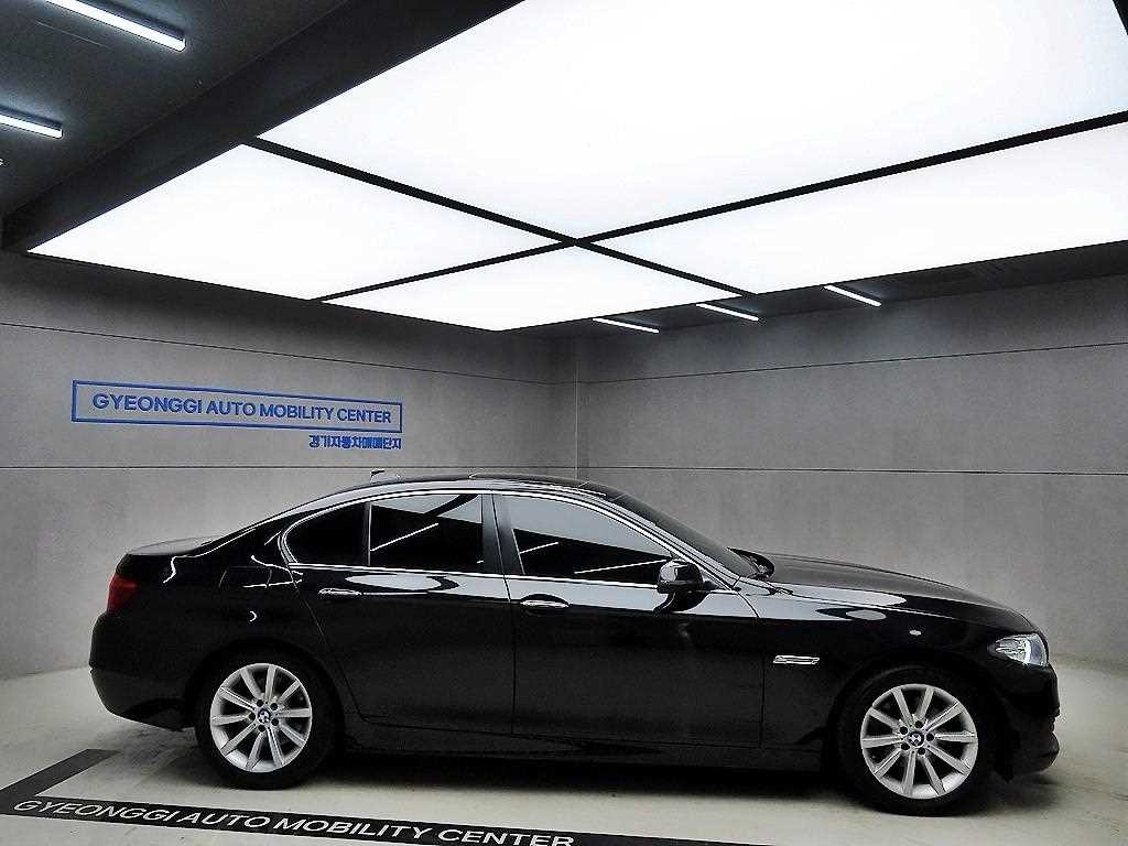 BMW 5시리즈 5시리즈 (F10) 528i 이미지 2