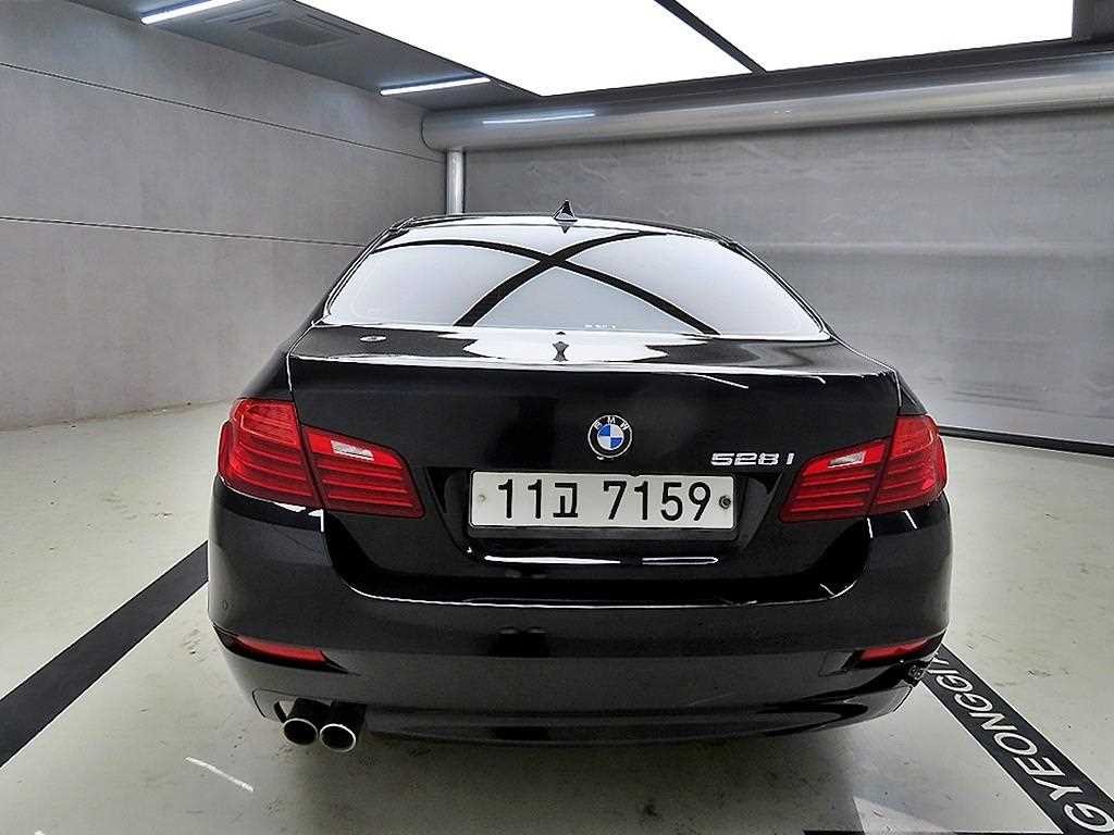BMW 5시리즈 5시리즈 (F10) 528i 이미지 3
