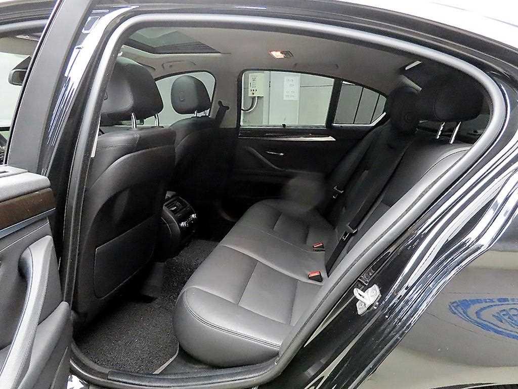 BMW 5시리즈 5시리즈 (F10) 528i 이미지 6
