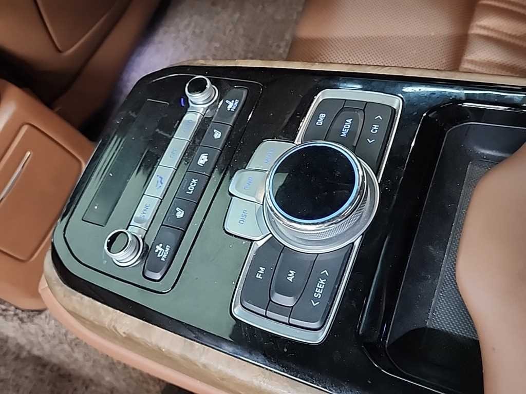 제네시스 G90 3.3 T AWD 프리미엄 럭셔리 이미지 14