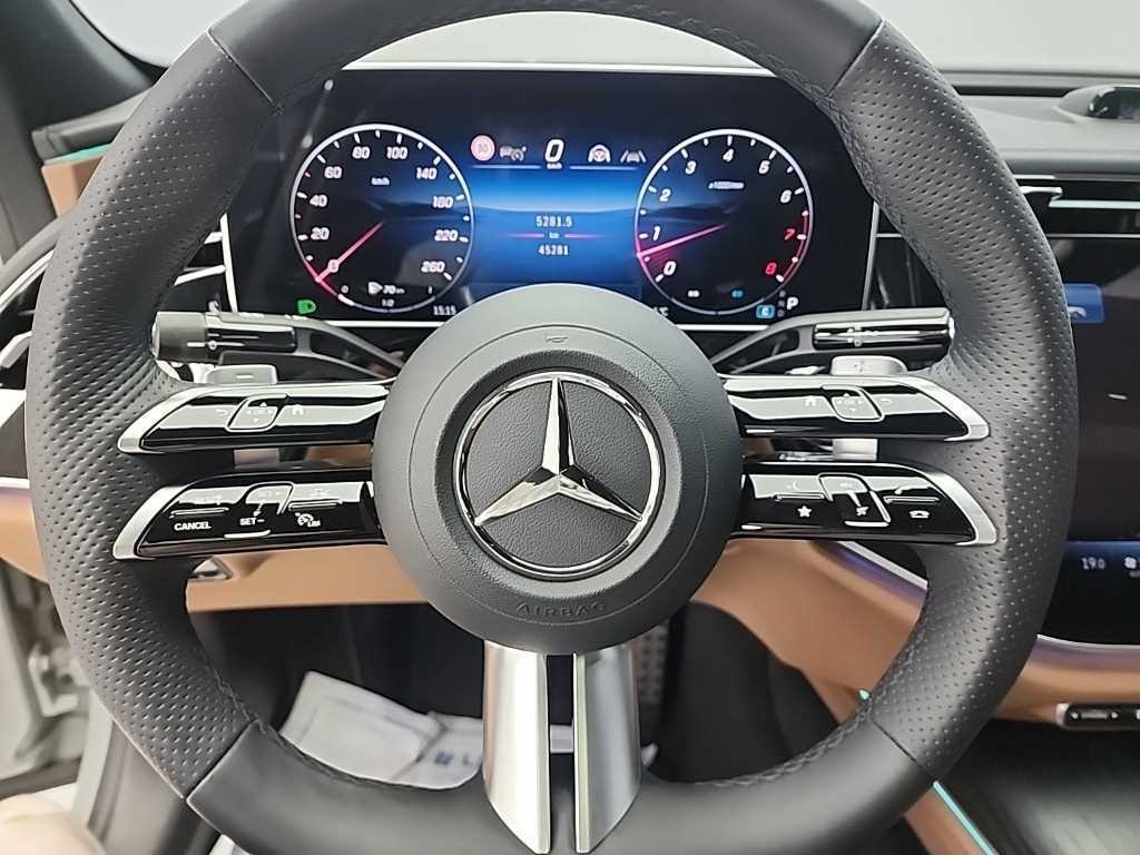 벤츠 E 클래스 E-클래스 W214 E300 4MATIC AMG Line 프리미어 스페셜 이미지 10