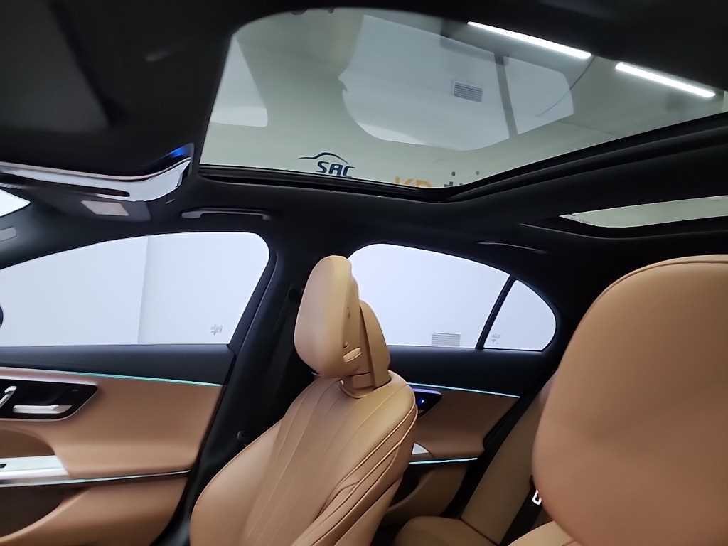 벤츠 E 클래스 E-클래스 W214 E300 4MATIC AMG Line 프리미어 스페셜 이미지 16