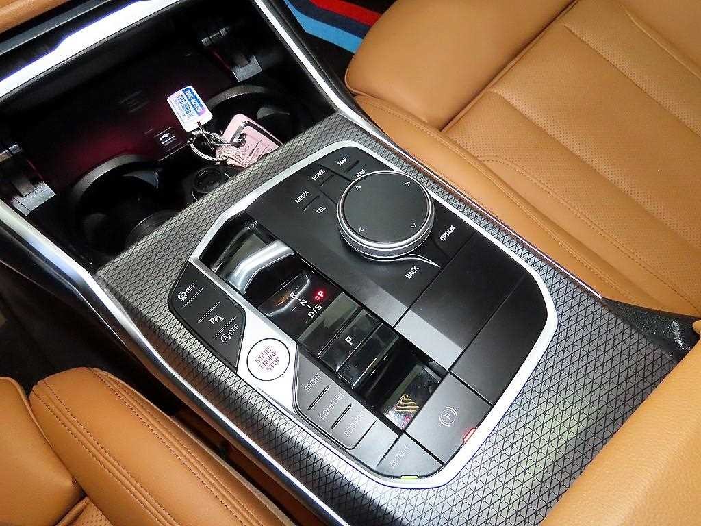 BMW 3시리즈 3시리즈 (G20) 320i M 스포츠 이미지 12