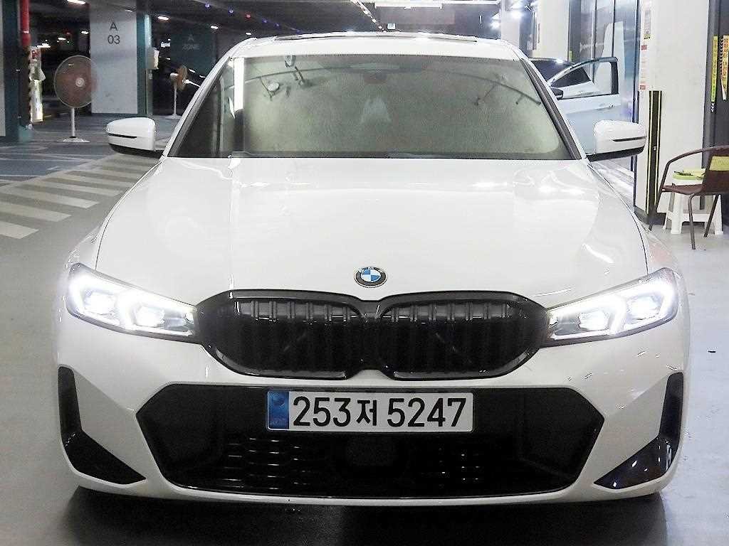 BMW 3시리즈 3시리즈 (G20) 320i M 스포츠 이미지 2