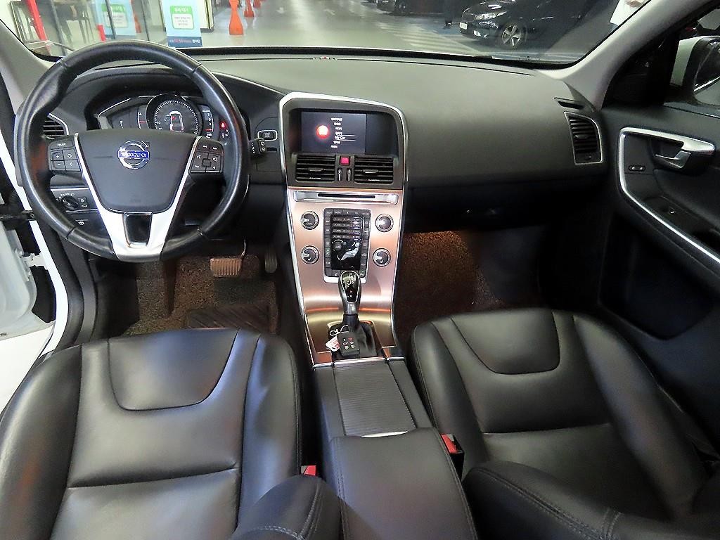 볼보 XC60 D3 이미지 10