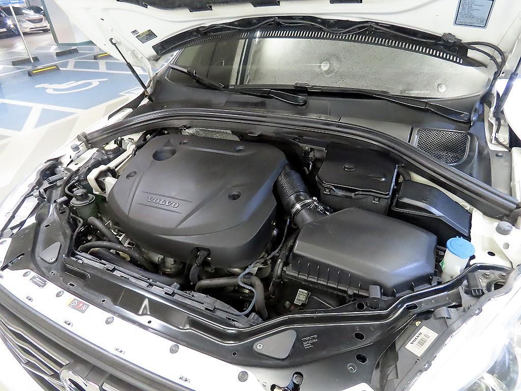 볼보 XC60 D3 이미지 19