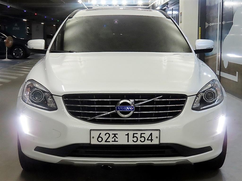 볼보 XC60 D3 이미지 2