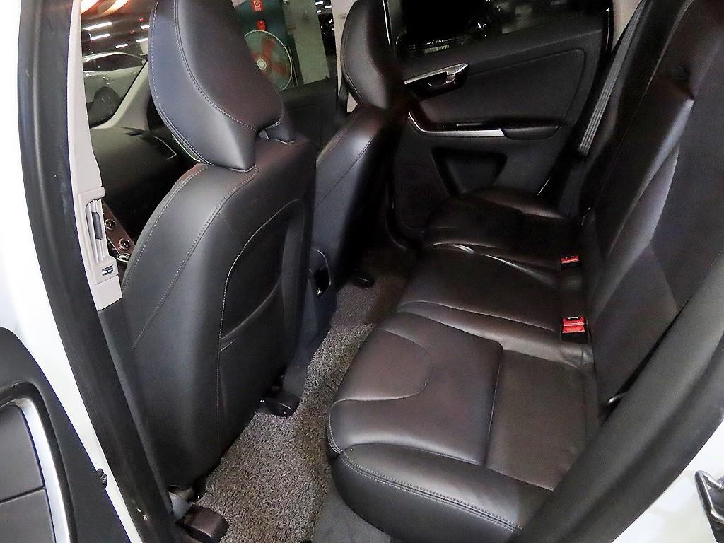 볼보 XC60 D3 이미지 7