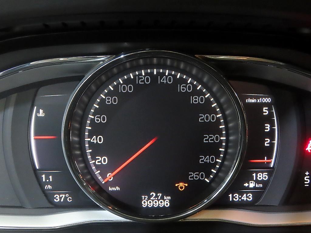 볼보 XC60 D3 이미지 9