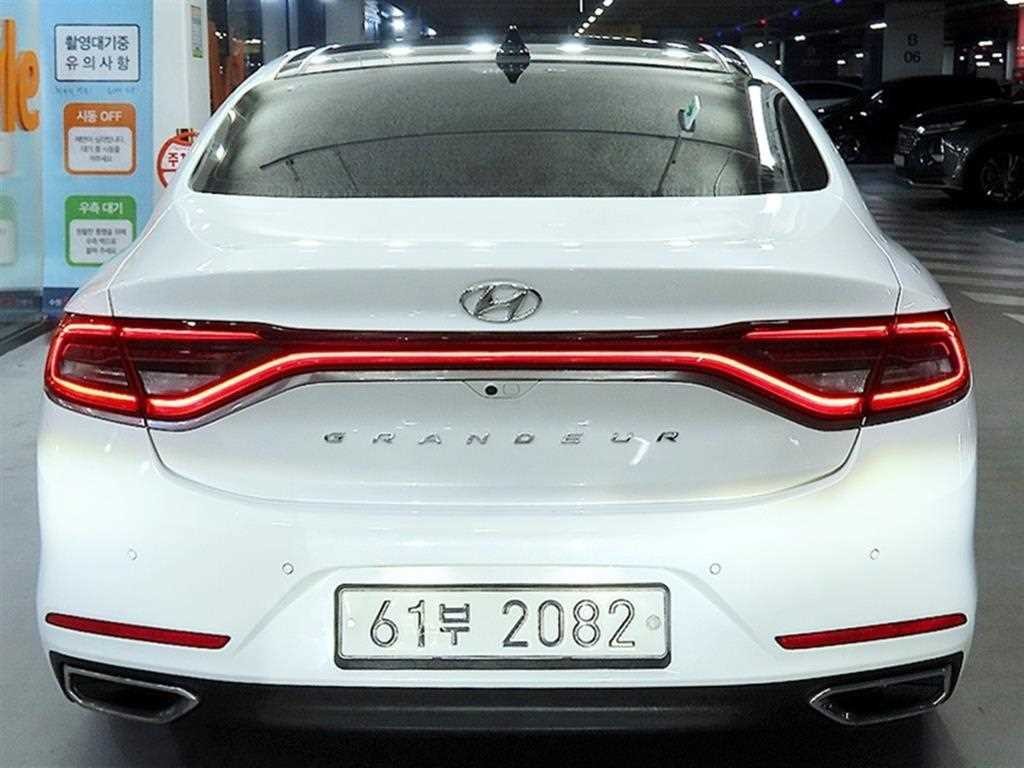 현대 그랜저 그랜저 IG 2.4 GDI 프리미엄 스페셜 이미지 5
