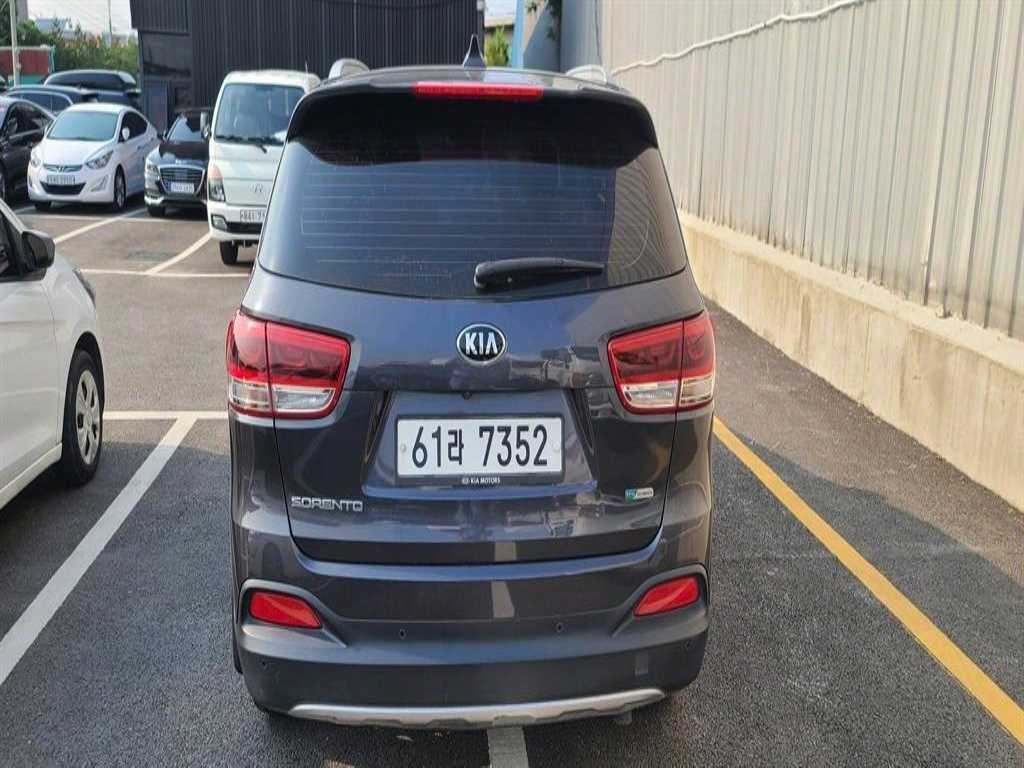 기아 쏘렌토 올 뉴 쏘렌토 디젤 2WD 2.0 노블레스 스페셜 이미지 4