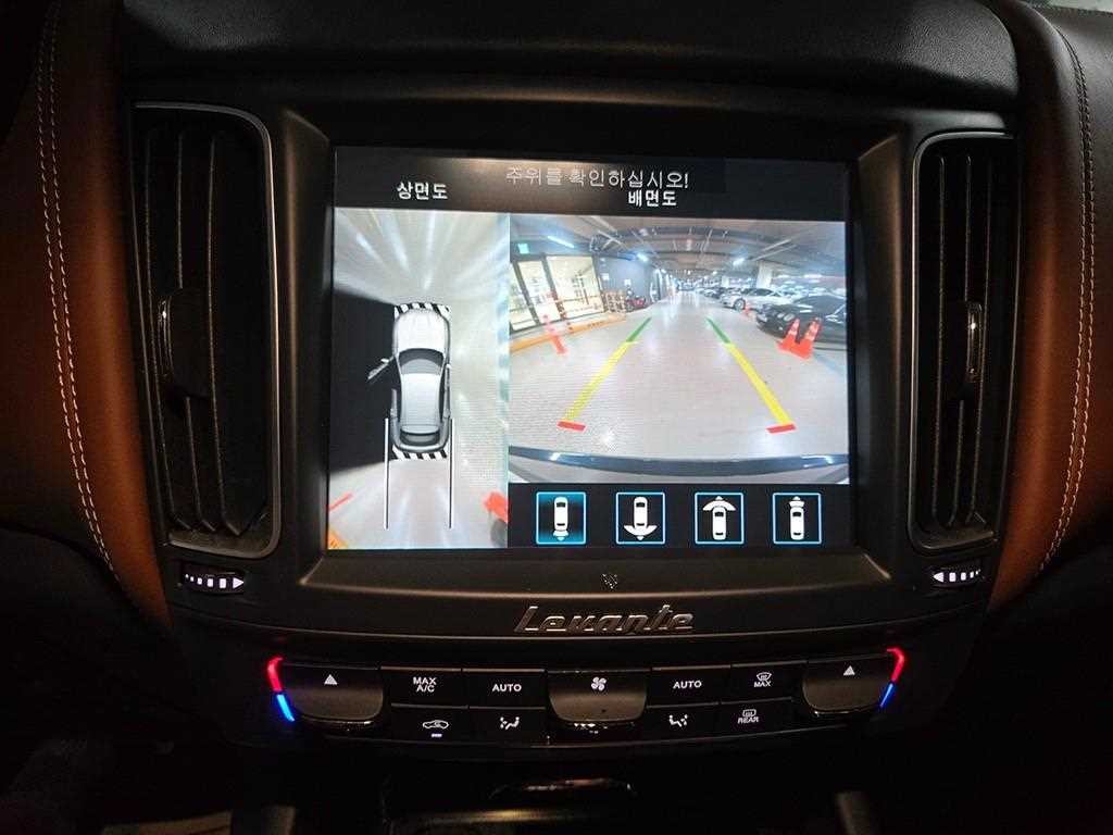 마세라티 르반떼 3.0 S AWD 그란루쏘 이미지 18