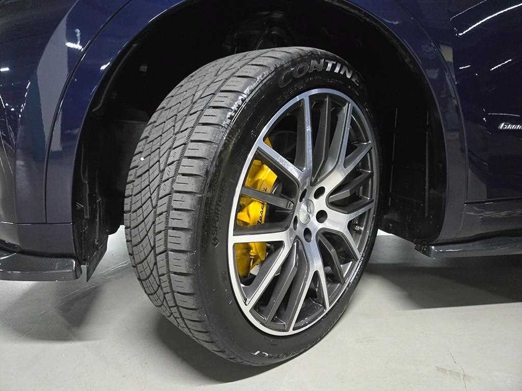 마세라티 르반떼 3.0 S AWD 그란루쏘 이미지 20