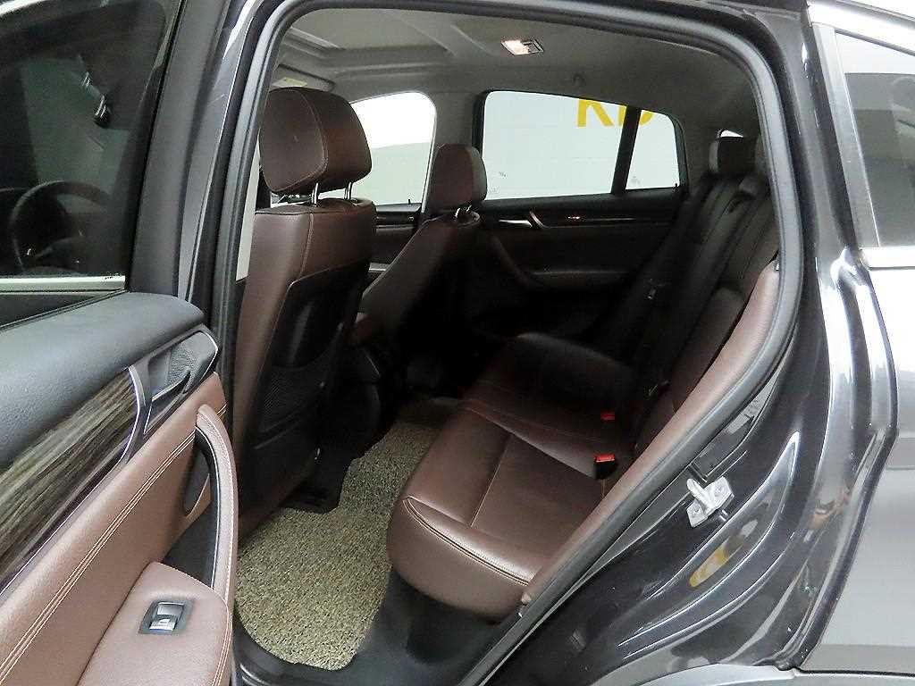 BMW X4 X4 (F26) xDrive 20d 이미지 13