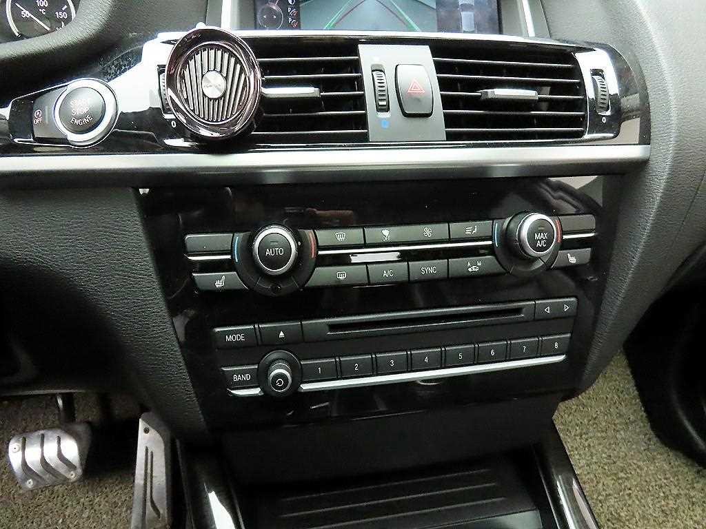 BMW X4 X4 (F26) xDrive 20d 이미지 15