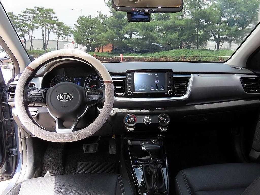 기아 스토닉 디젤 1.6 트렌디 이미지 7