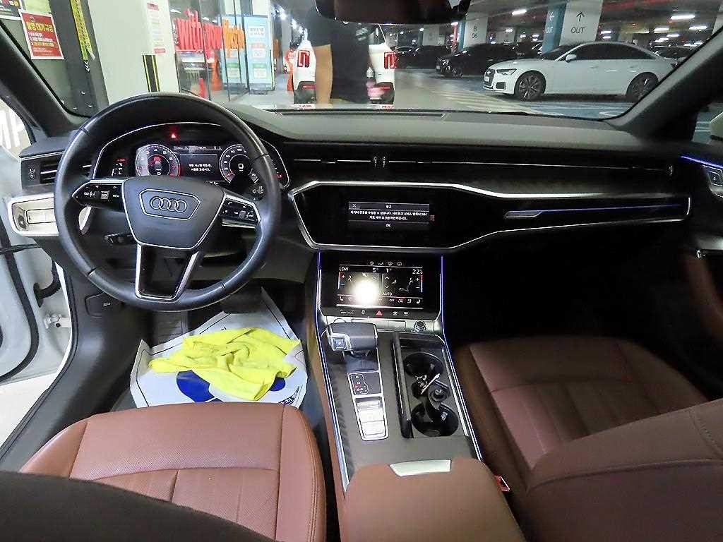 아우디 A6 A6 (C8) 45 TFSI 프리미엄 이미지 10