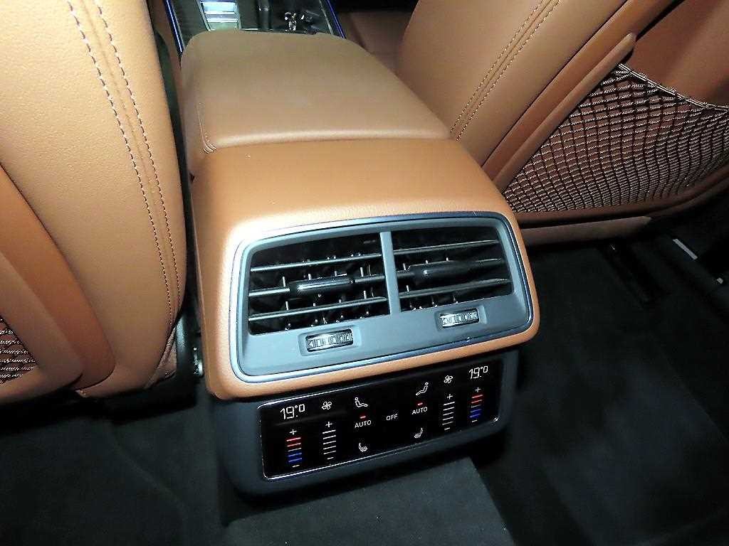 아우디 A6 A6 (C8) 45 TFSI 프리미엄 이미지 16