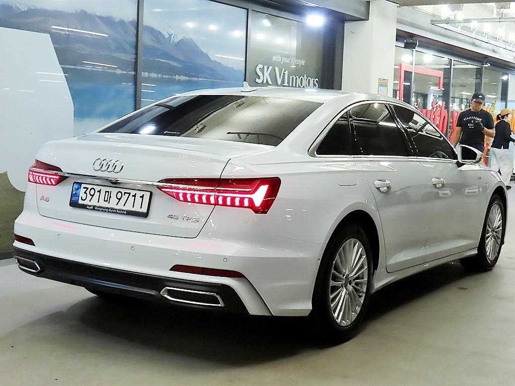 아우디 A6 A6 (C8) 45 TFSI 프리미엄 이미지 4