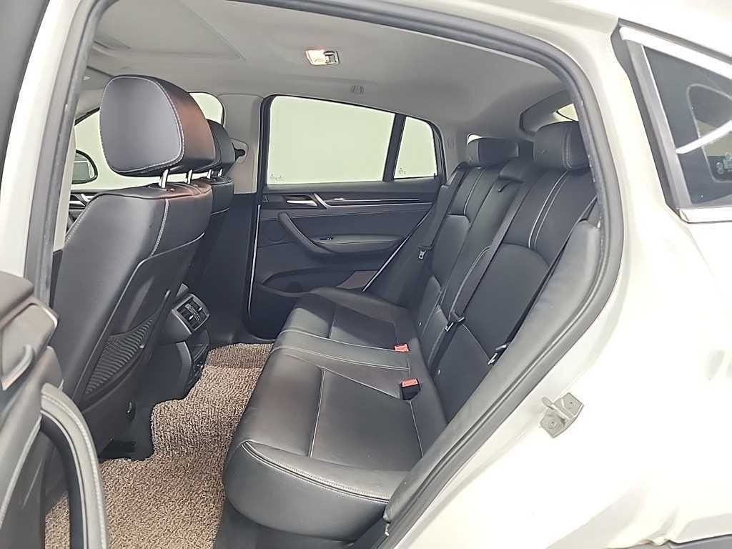 BMW X4 X4 (F26) xDrive 20d 이미지 12