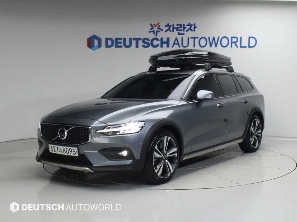 볼보 V60 V60 크로스 컨트리 2세대 2.0 T5 프로 AWD 이미지 1