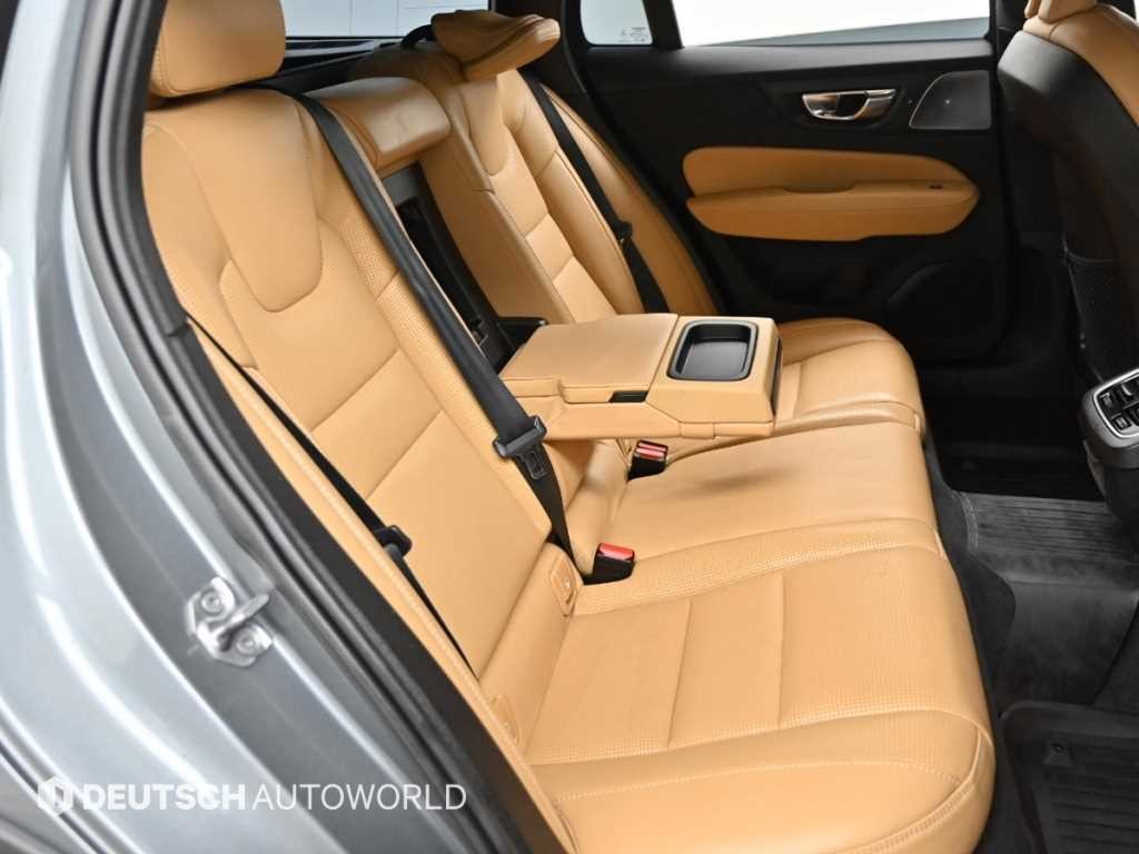 볼보 V60 V60 크로스 컨트리 2세대 2.0 T5 프로 AWD 이미지 12