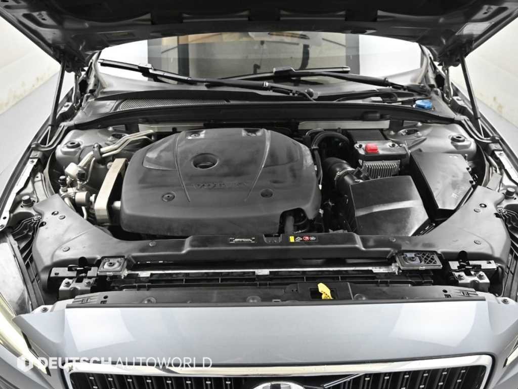 볼보 V60 V60 크로스 컨트리 2세대 2.0 T5 프로 AWD 이미지 6