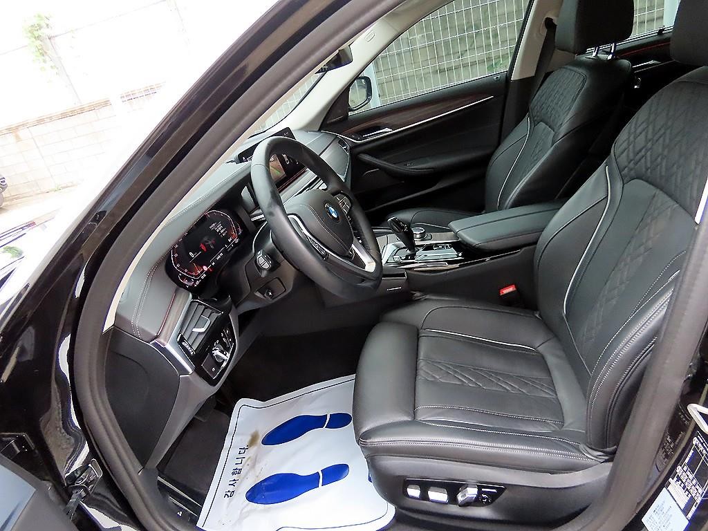 BMW 5시리즈 5시리즈 (G30) 520i 럭셔리 이미지 5