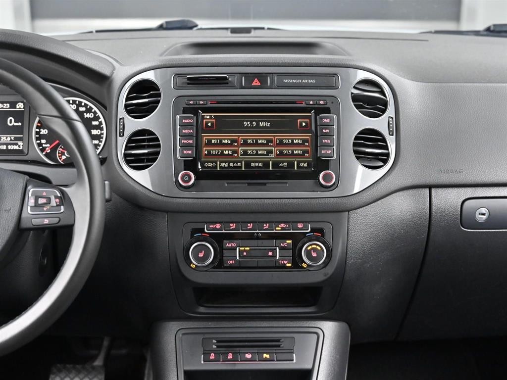 폭스바겐 티구안 뉴티구안 2.0 TDI 프리미엄 이미지 14