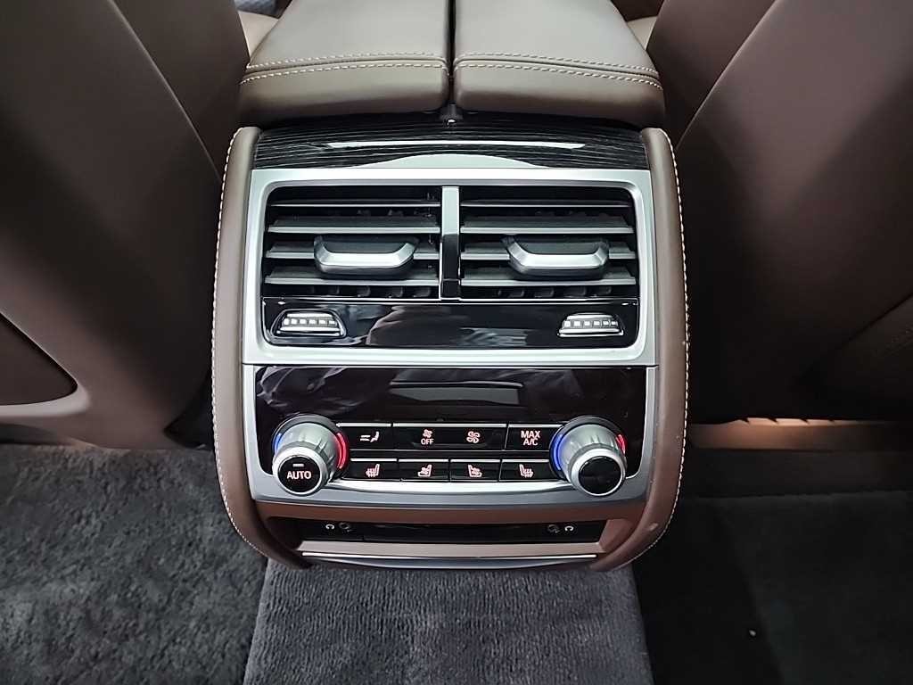 BMW 7시리즈 7시리즈 (G11) 740Li xDrive M SPORT 스포츠 이미지 13