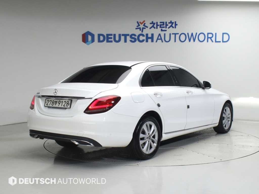 벤츠 C 클래스 C클래스 W205 C200 아방가르드 이미지 2