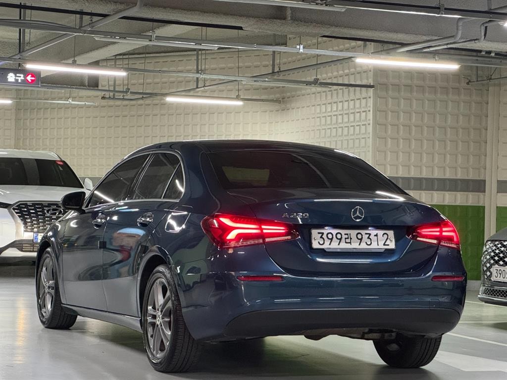 벤츠 A 클래스 A클래스 W177 A220 세단 이미지 6