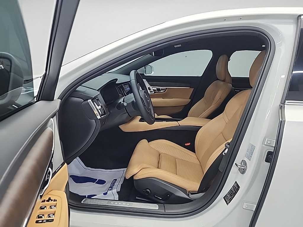 볼보 S90 B6 AWD 인스크립션 이미지 11