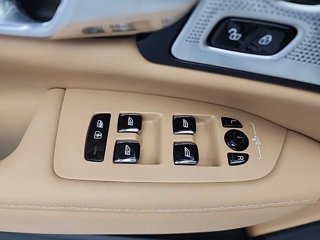 볼보 S90 B6 AWD 인스크립션 이미지 8