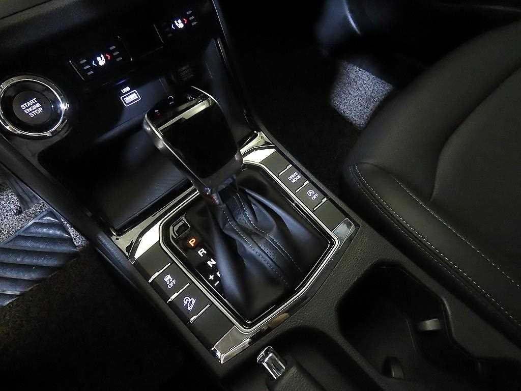 KG모빌리티(쌍용) 코란도 뷰티풀코란도 2WD 가솔린 1.5 C5 플러스 이미지 12