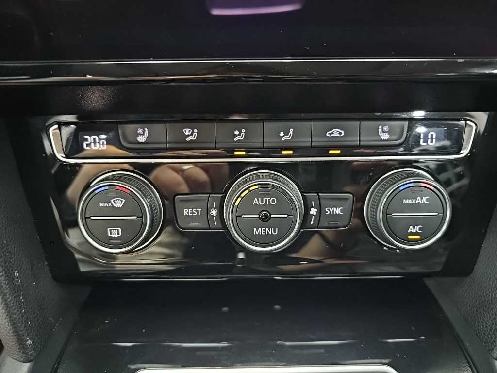 폭스바겐 아테온 2.0 TDI 엘레강스 프레스티지 이미지 10
