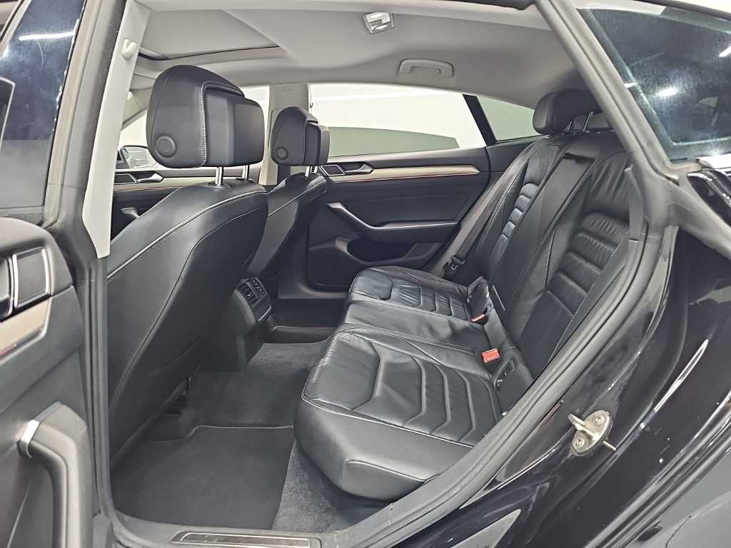 폭스바겐 아테온 2.0 TDI 엘레강스 프레스티지 이미지 12