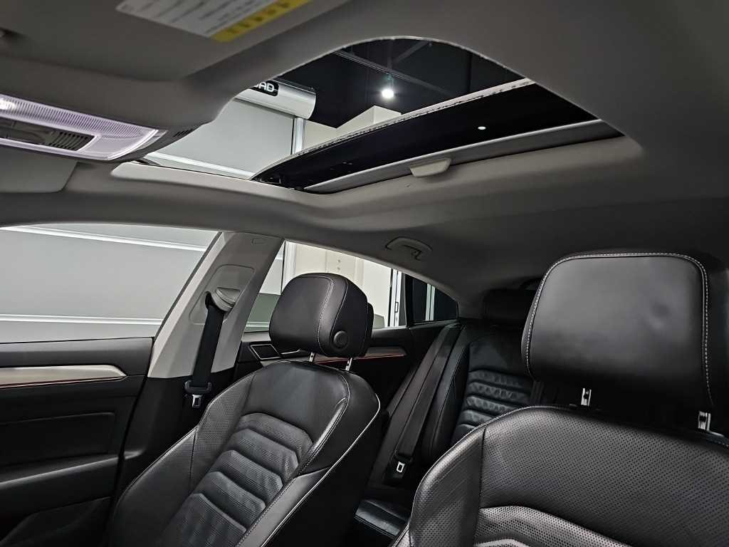 폭스바겐 아테온 2.0 TDI 엘레강스 프레스티지 이미지 13