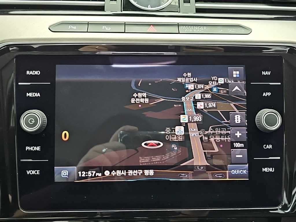 폭스바겐 아테온 2.0 TDI 엘레강스 프레스티지 이미지 14