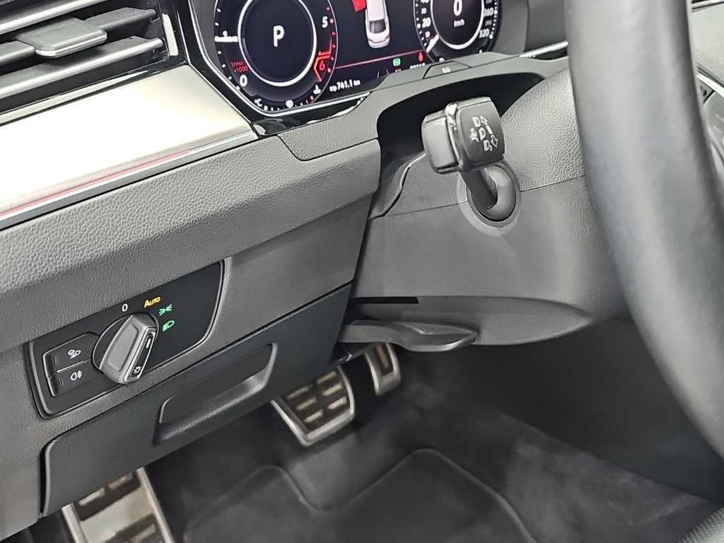 폭스바겐 아테온 2.0 TDI 엘레강스 프레스티지 이미지 17