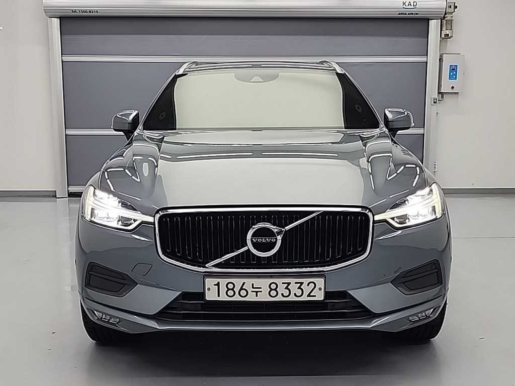 볼보 XC60 XC60(2세대) D5 AWD 모멘텀 이미지 1