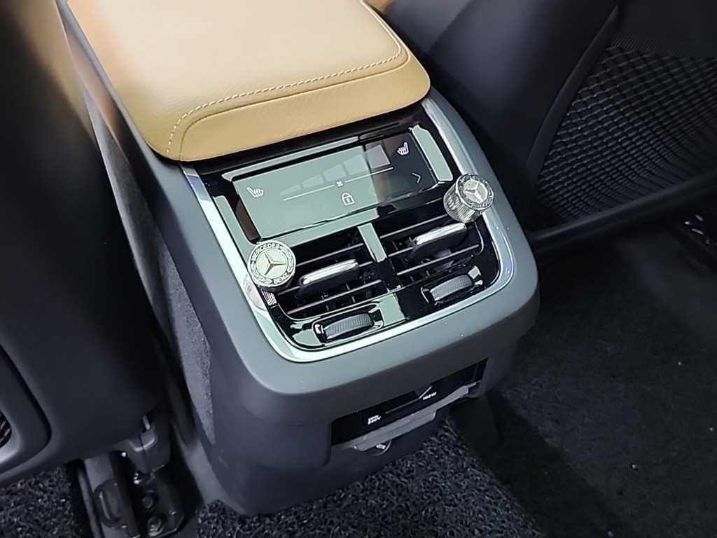 볼보 XC60 XC60(2세대) D5 AWD 모멘텀 이미지 13