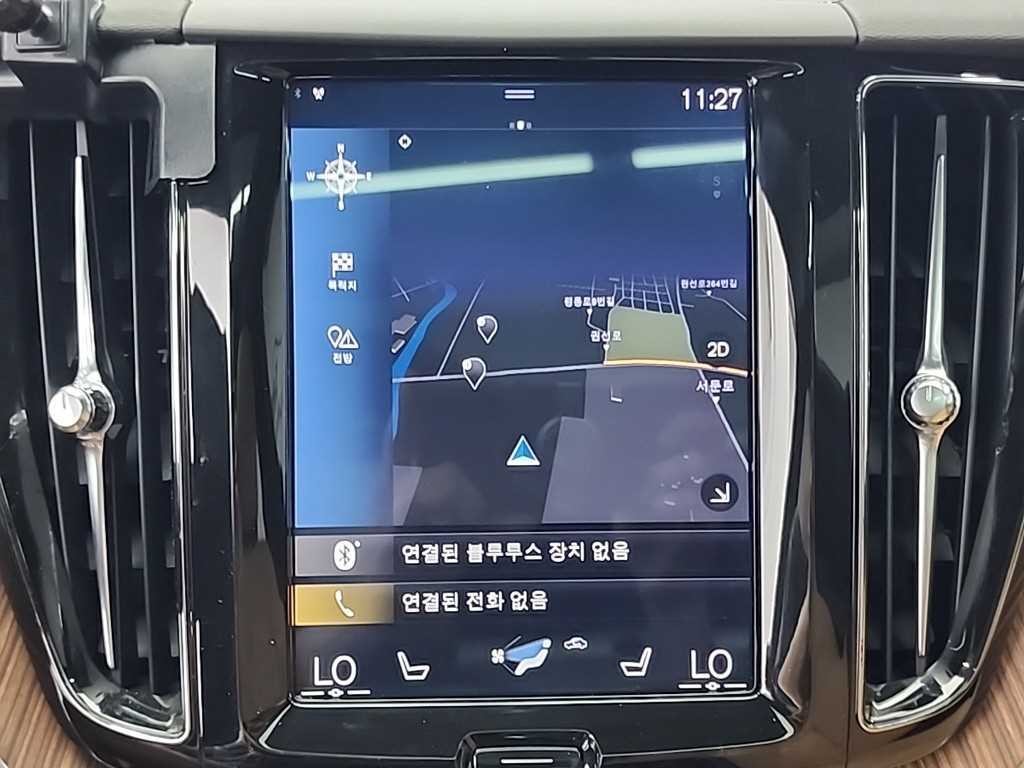 볼보 XC60 XC60(2세대) D5 AWD 모멘텀 이미지 15