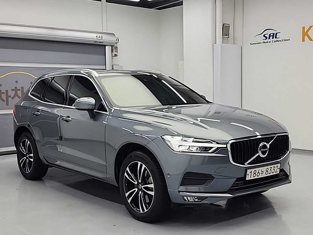 볼보 XC60 XC60(2세대) D5 AWD 모멘텀 이미지 3