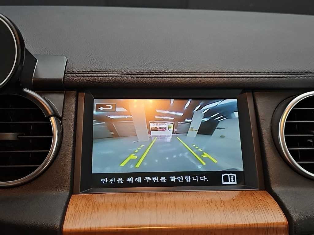 랜드로버 디스커버리 디스커버리4 3.0 SDV6 SE 이미지 16