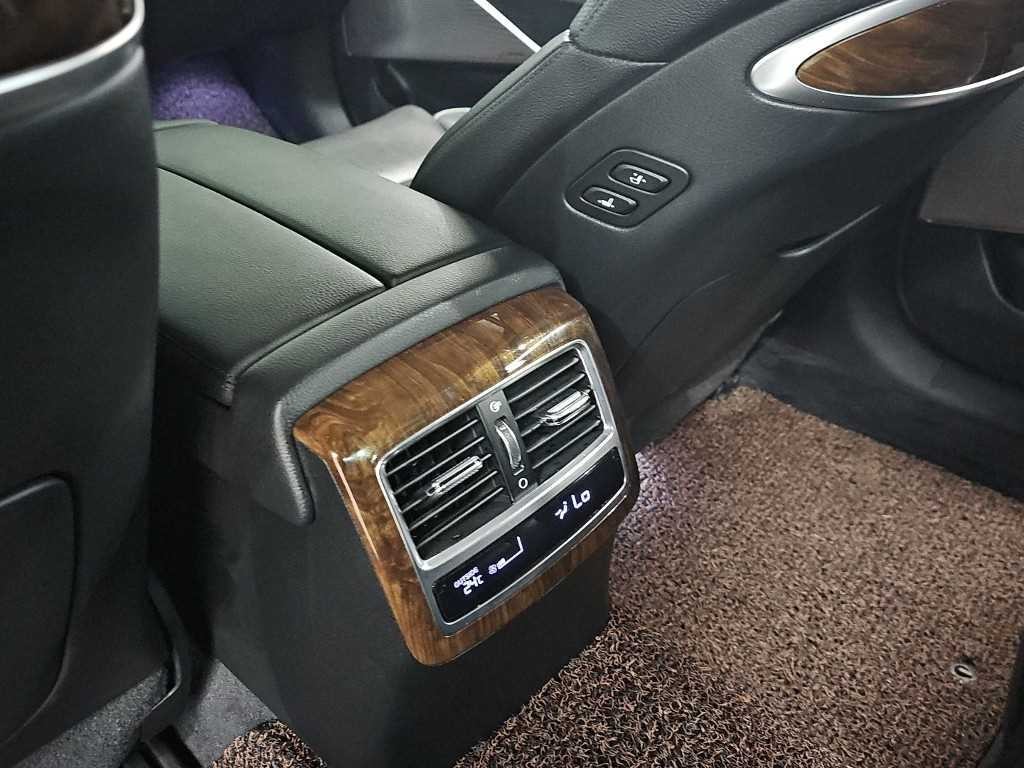 기아 K9 더 K9 3.8 GDI AWD 플래티넘Ⅱ 이미지 13