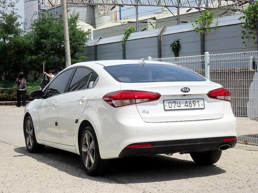기아 K3 더뉴 K3 1.6 GDI 트렌디 스타일 이미지 3