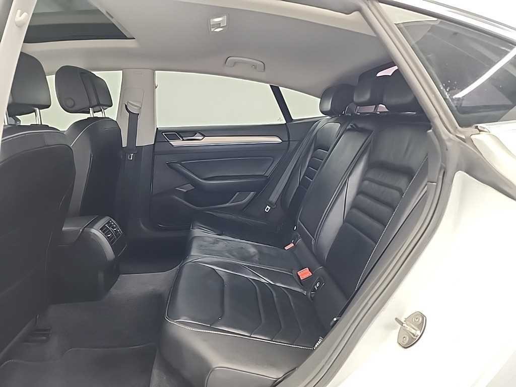 폭스바겐 아테온 2.0 TDI 엘레강스 프레스티지 이미지 12