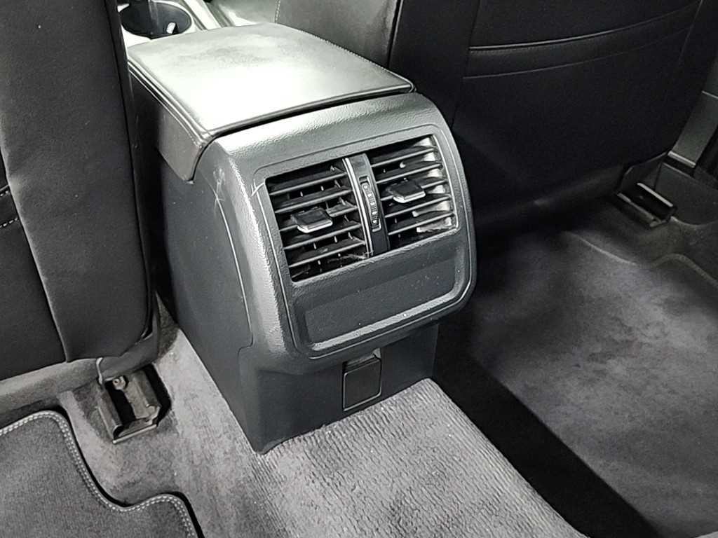폭스바겐 아테온 2.0 TDI 엘레강스 프레스티지 이미지 13