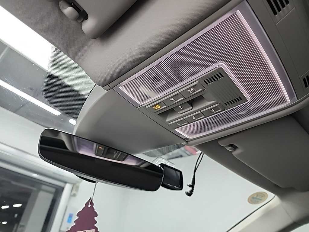 폭스바겐 아테온 2.0 TDI 엘레강스 프레스티지 이미지 18